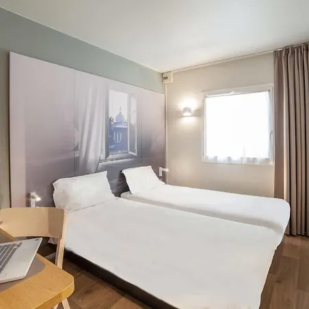 ホテル Chantilly クレイユ